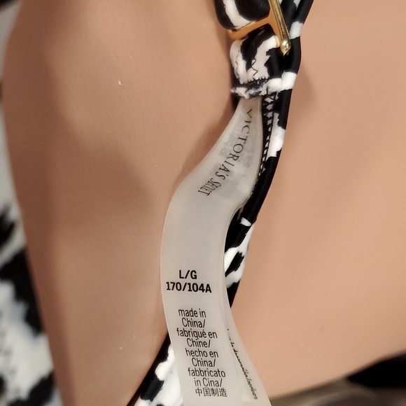 VICTORIA'S SECRET BLACK AND WHITE CHEETAH BIKINI TOP | Large | EUC - Picture 6 of 6